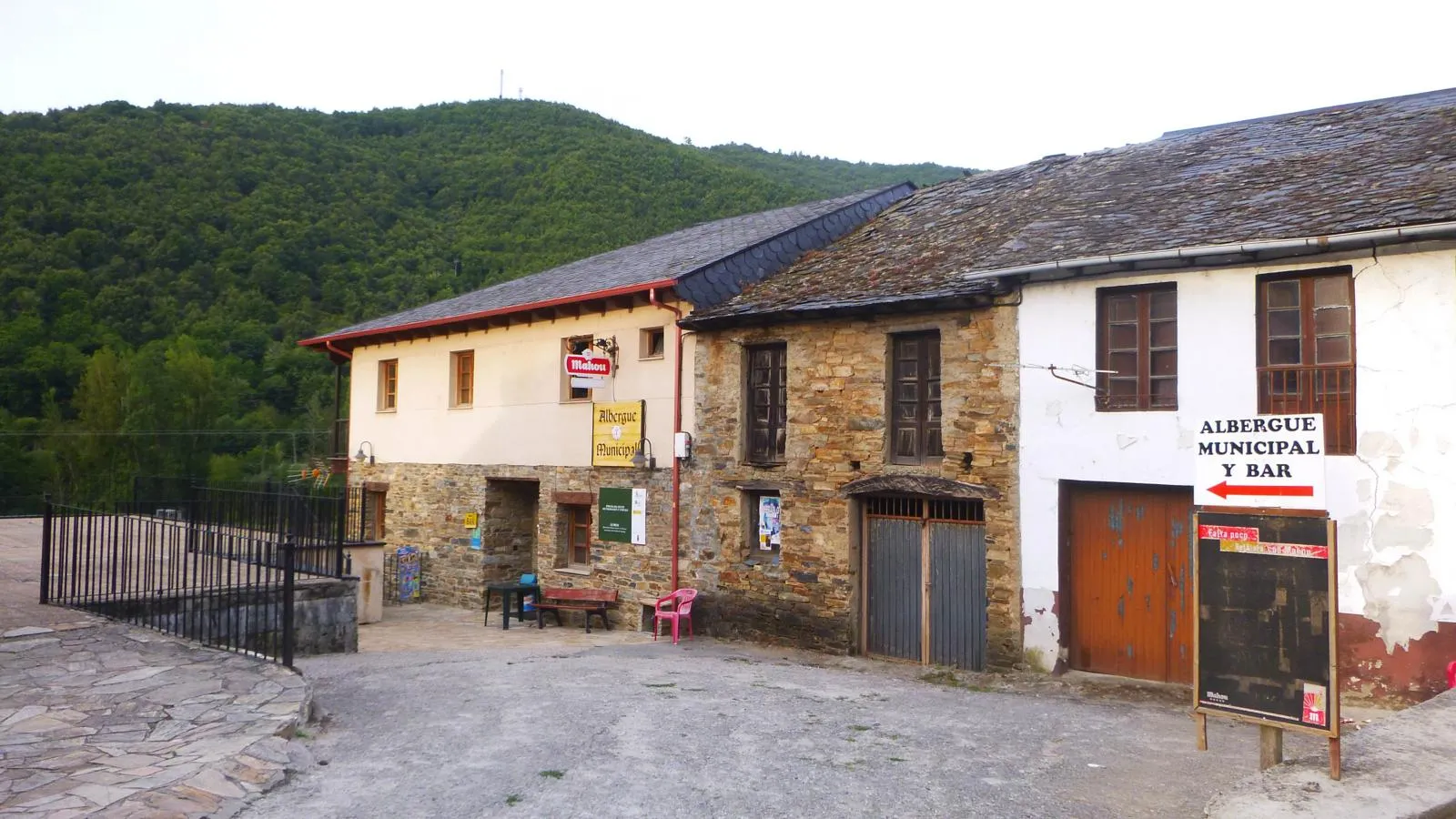 Pueblo de montaña con albergue municipal