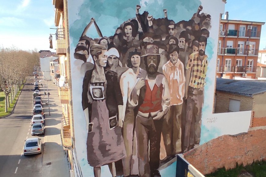 El Ayuntamiento zamorano crea un mural homenajeando la primera manifestación acontecida en la ciudad