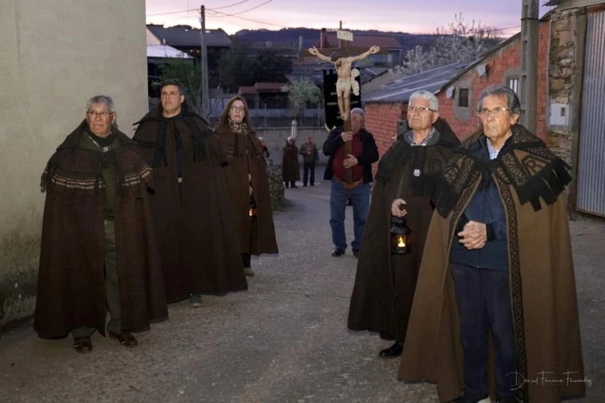 La capa alistana rinde honor a la Semana Santa