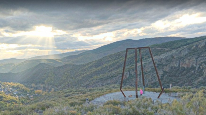 El columpio más alto de España está en el Bierzo