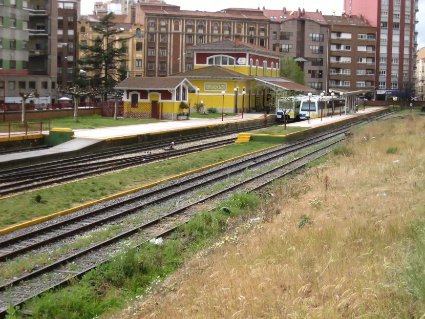 Protesta en Madrid: Exigen a Transportes el retorno de FEVE a León