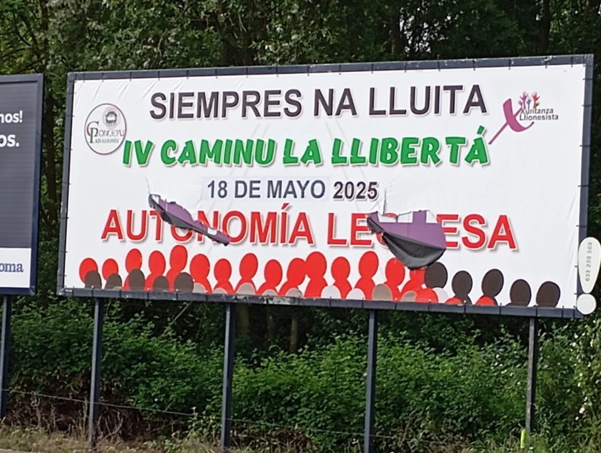 Conceyu denuncia ataques a sus vallas reivindicativas en León y Ponferrada