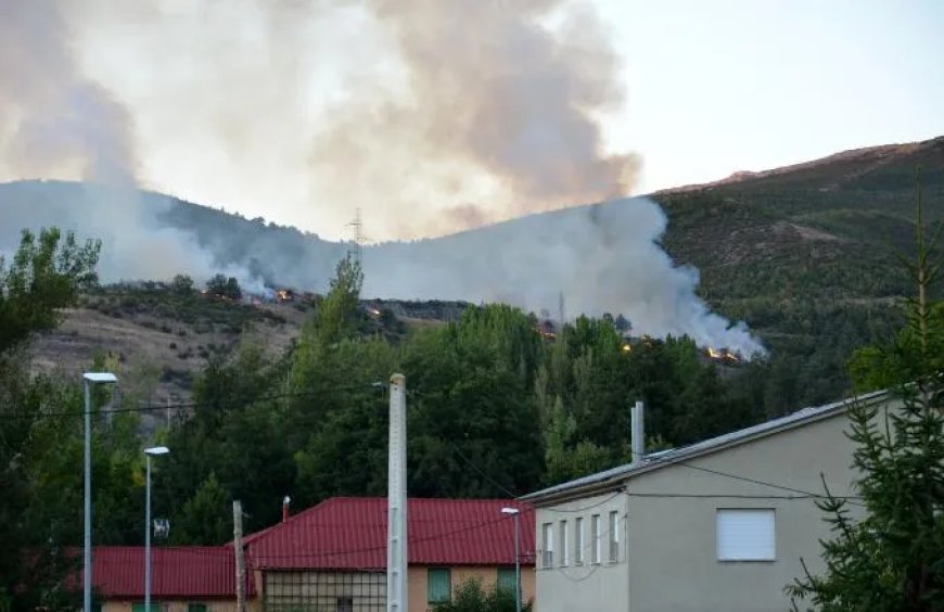 Nuevo incendio en Garaño obliga al desalojo de varias localidades en León