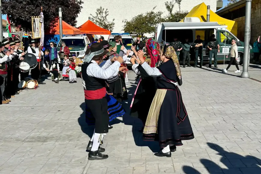 Actuación de danzantes