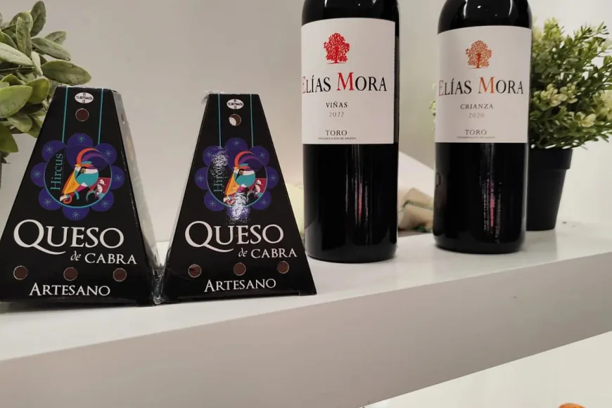 El stand, vibrante y acogedor, ha sido escaparate de una provincia que apuesta por el gastroturismo y la excelencia rural