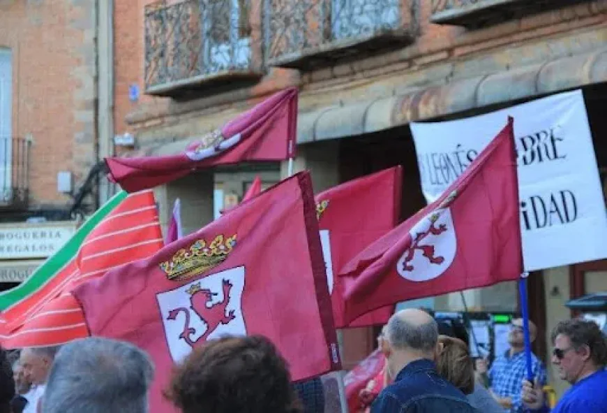 PP, VOX y PSOE vetan el debate sobre la Región Leonesa en las Cortes