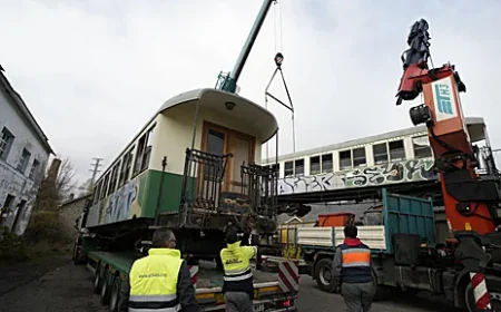 Ponfeblino recibe los vagones del Limón Express