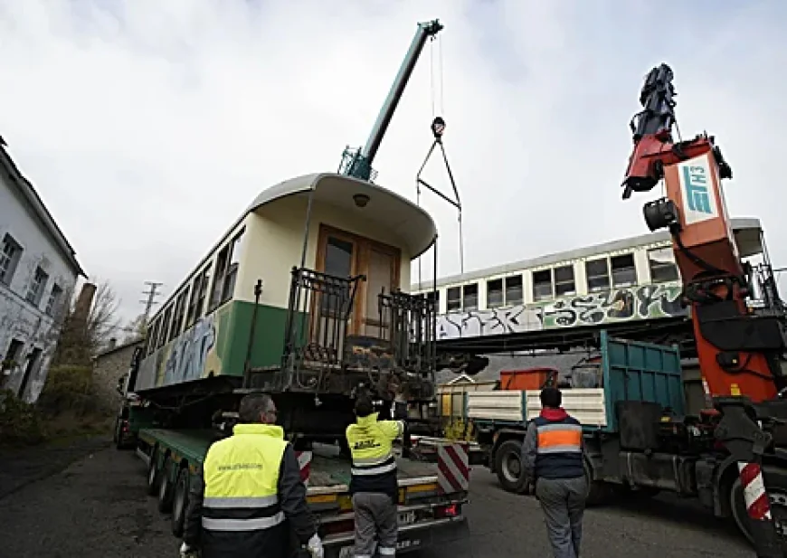 Ponfeblino recibe los vagones del Limón Express