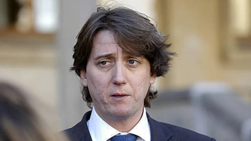 ¿Cincuenta años de qué, señor Martínez?