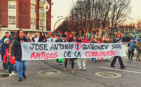 Imágenes de la cacerolada contra la macroplanta León Sur